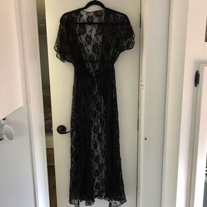 Elegant Black Lace Maxi Dress